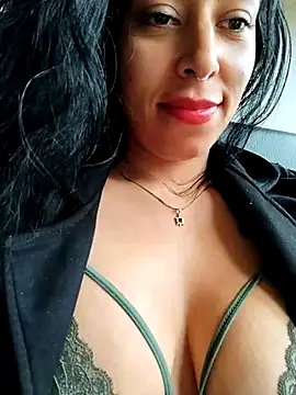 Luianna Live XXX-Chat