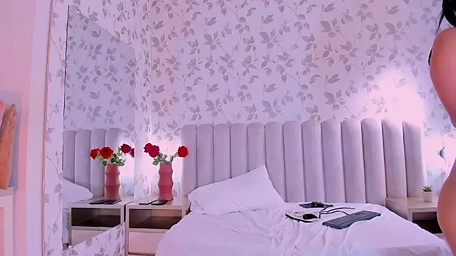 Lizz_and_Kush élő XXX-chatje