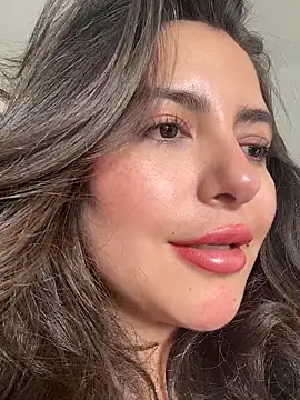 XXX chat uživo modela sukhakunis1