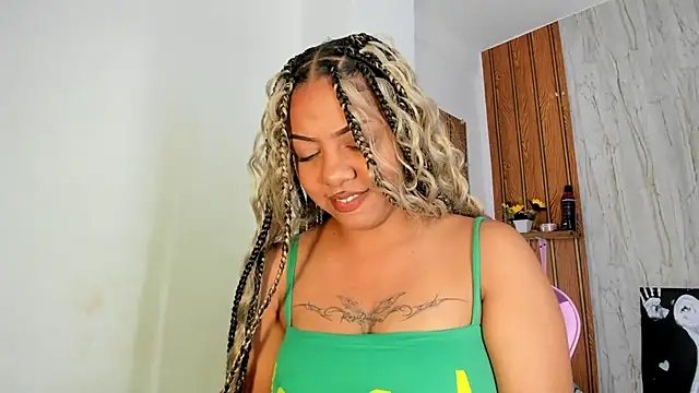 Alika01のライブXXXチャット