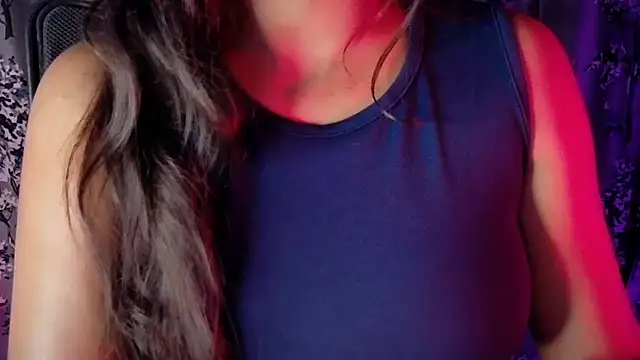 SilkenSundari Chat XXX in diretta