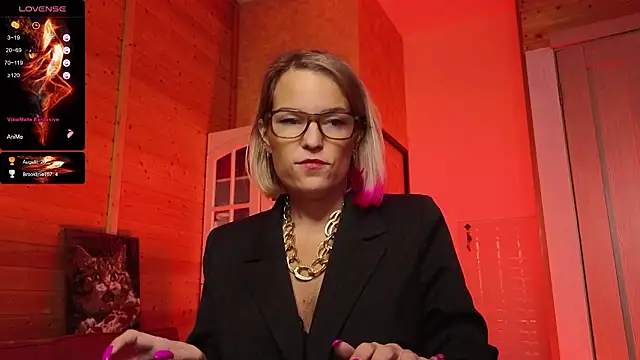 Lady_Shine's Live XXX Chat