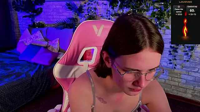 Mia_Mooore's Live XXX Chat