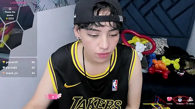 Chatroom XXX en direct de Kiara_Fox__