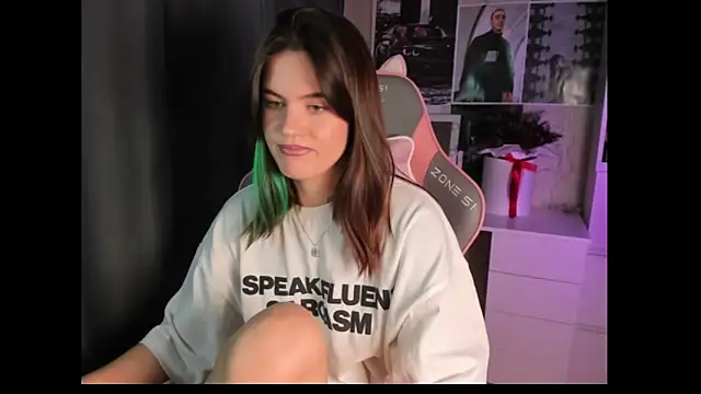 NikkieKitty: απευθείας συνομιλία ΧΧΧ