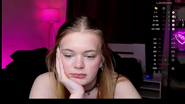 Elioraa 即時 XXX 聊天