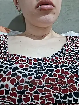 Mariposa-azul's Live XXX Chat