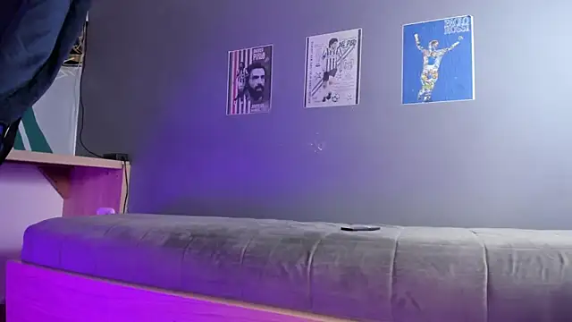 Онлайн чат XXX Lucio_Dewey