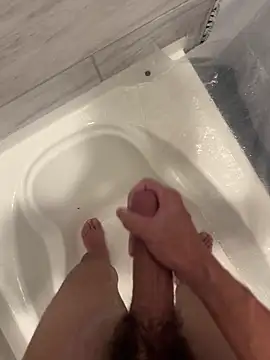 finishlaterrr: διαδικτυακό σόου στην κάμερα