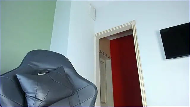 taeni_lara's Live XXX Chat