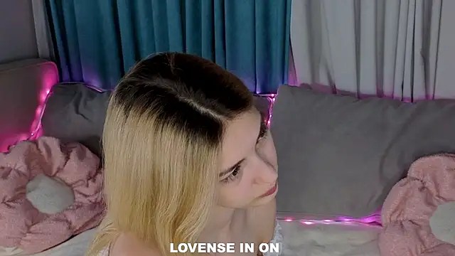 AngelicRiceのライブXXXチャット