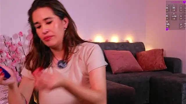 kathieandpovcock1's Live XXX Chat