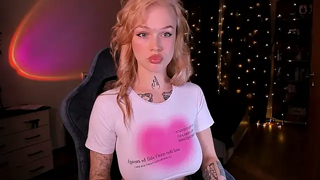 Polusladkoye's Live XXX Chat