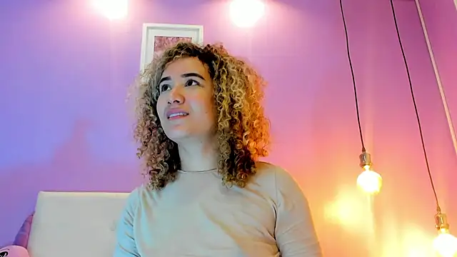 Charlotte11-11 Live XXX Chat