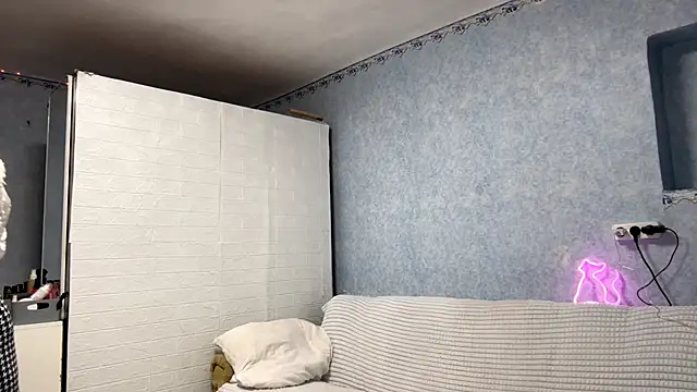 Lia_rise's Live XXX Chat