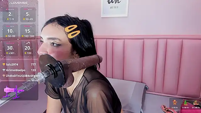 Karoline_spec's Live XXX Chat