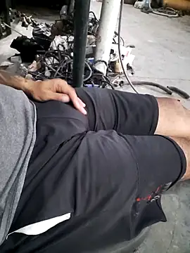 hecwil8's Live XXX Chat