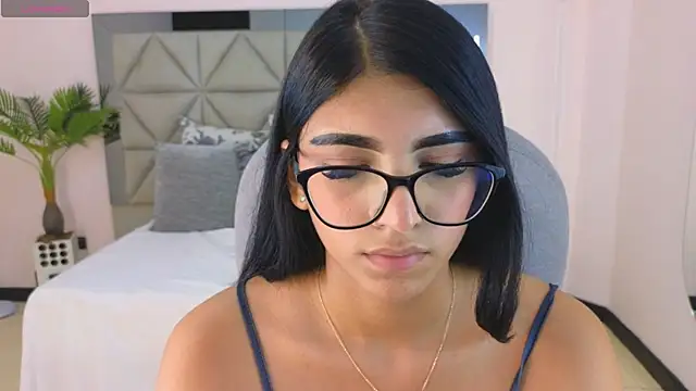 maiaa_ruiz's Live XXX Chat