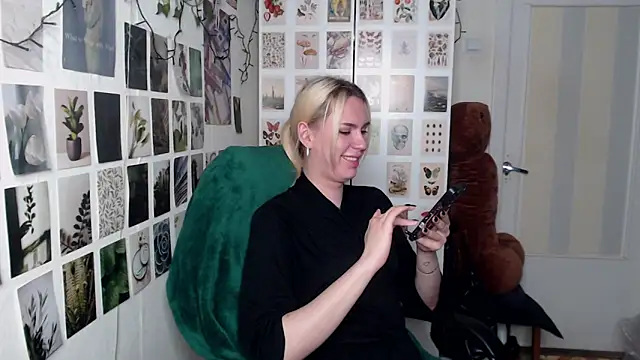 Chat +18 de CapriScorpion ao vivo