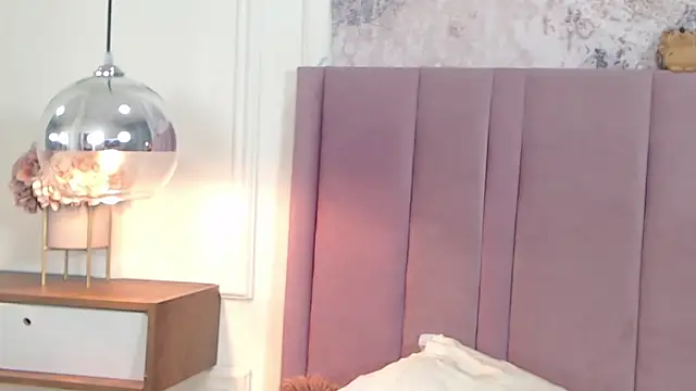 SabrinaDevill's Live XXX Chat