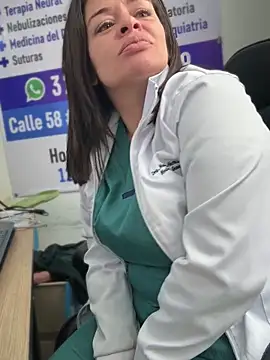 NATHALIA-28_ 即時 XXX 聊天