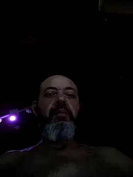 Leocesar37's Live XXX Chat