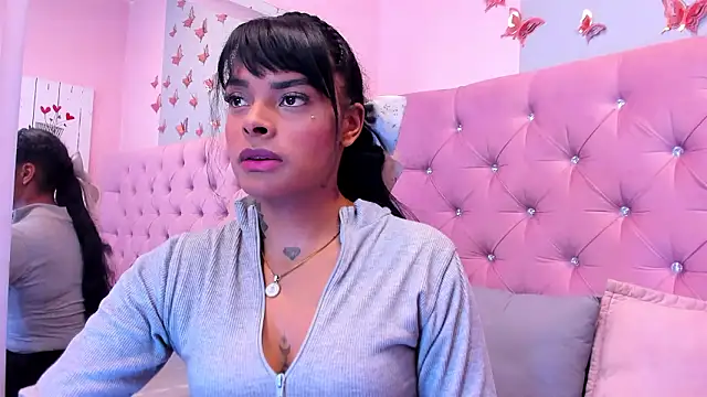 EmmaEbony_ 라이브 XXX 채팅