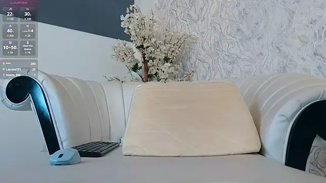 Онлайн чат XXX aura_sanders1