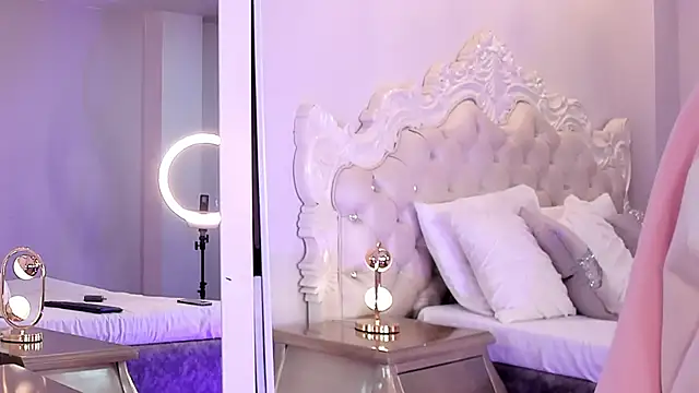 VioletBlaze's Live XXX Chat