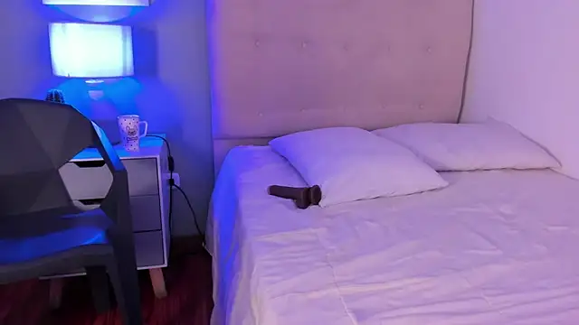 Antonella_Barone live XXX chat