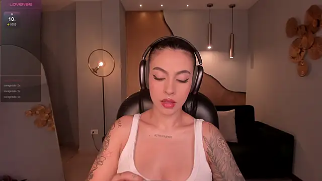 ChristineFord_ Obrolan Langsung XXX