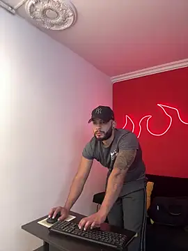 Czat XXX na żywo – Mike_savage3