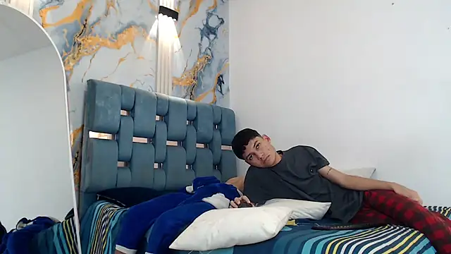 دردشة HORNY_PRETTY الجنسية المباشرة