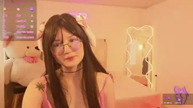 LEAH_TAYのライブXXXチャット