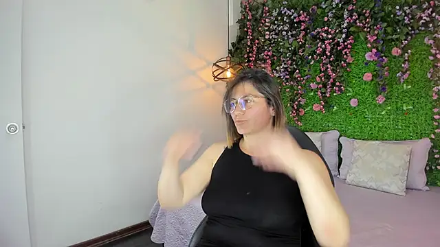 SarahDeyvis Obrolan Langsung XXX