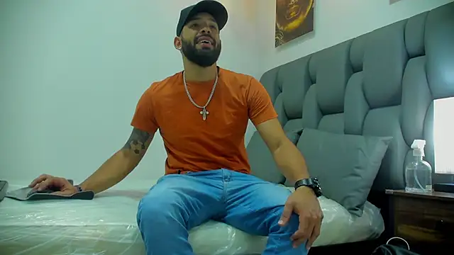 Thiagogomez élő XXX-chatje