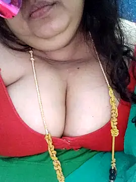 tamilthanushriのライブXXXチャット