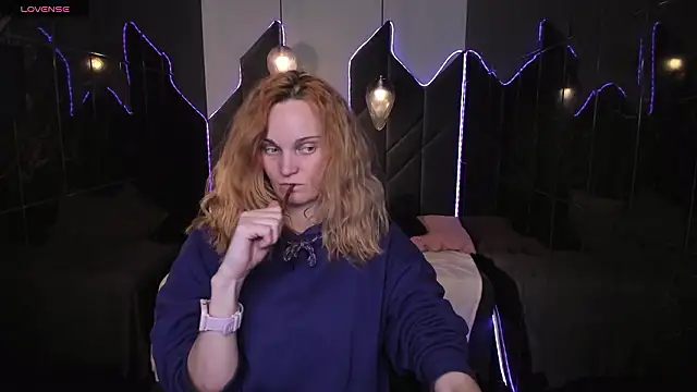 SaraSubtletyのライブXXXチャット