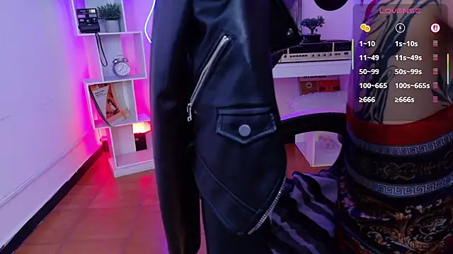 La_Diabla_111_: απευθείας συνομιλία ΧΧΧ