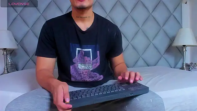 Clement_Reyes' Webcam Show