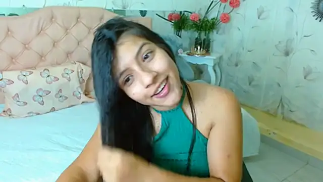 zara_cute's Live XXX Chat