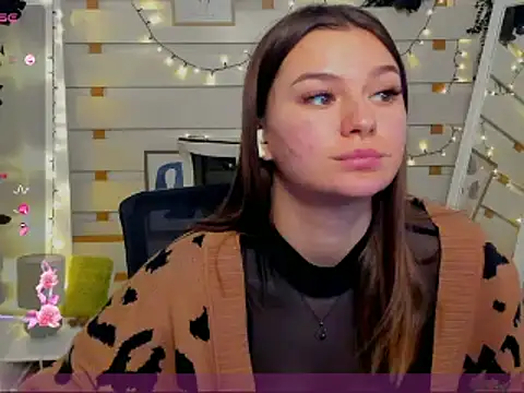 Josephine_Kiss Adlı Modelin Canlı XXX Sohbeti