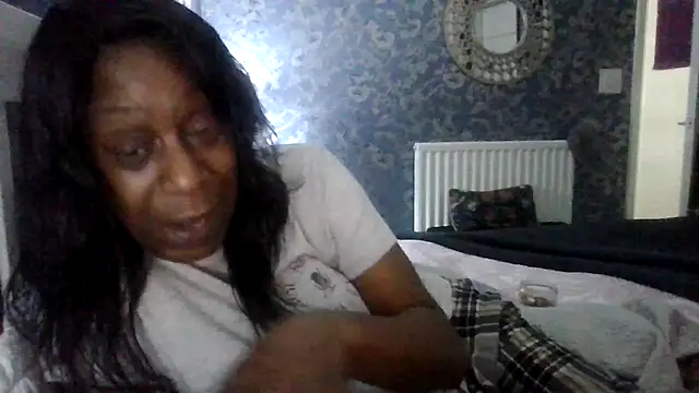 Chatroom XXX en direct de Ebony-SultryX