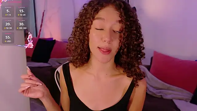 ChloeMoreti Chat XXX live