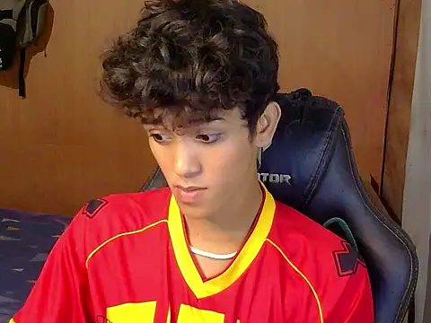 hugekenbigcock's Live XXX Chat