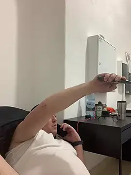 Mike8523's Live XXX Chat