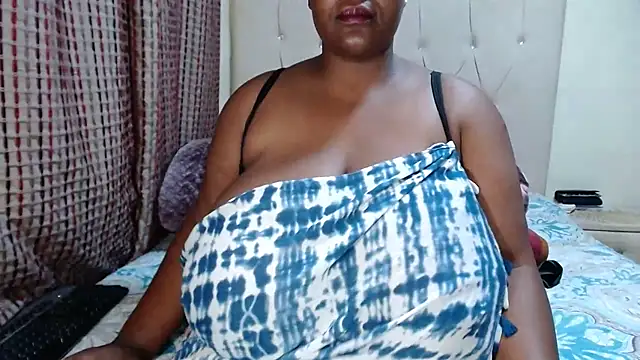 CHOCOLATEDARKBUSTYX Chat XXX in diretta