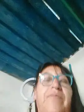 Chatroom XXX en direct de clarita_01