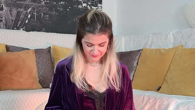 Sarah-Hart's Live XXX Chat