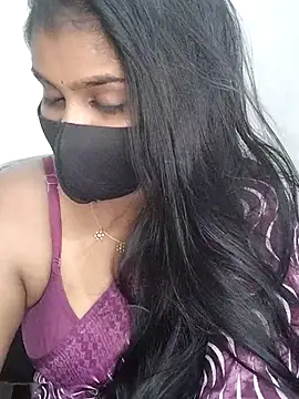 Chatroom XXX en direct de Tamil_Azhaghi